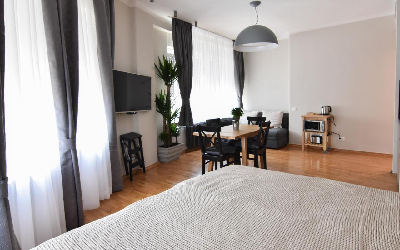 Karlo Main Square Apartments Zagreb Luaran gambar