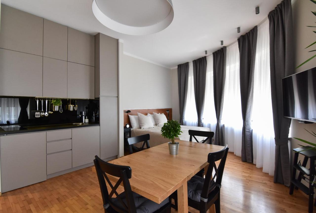 Karlo Main Square Apartments Zagreb Luaran gambar